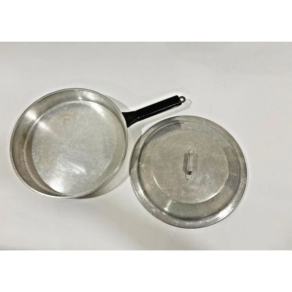 Vintage Miracle Maid Cookware G2  11.5" Cast Aluminum Skillet Frying Pan w/Lid - Picture 5 of 7